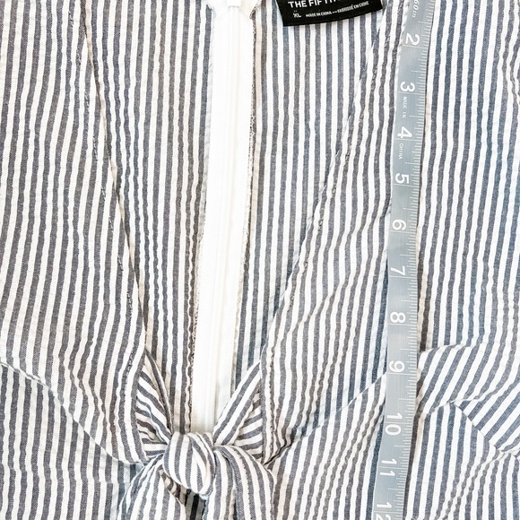 The Fifth Label Devotion Gray White Seersucker V Neck Dress Size XL - Picture 8 of 10